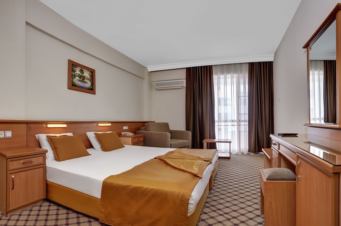 Imagen de la habitación del Hotel Billurcu. Foto 7