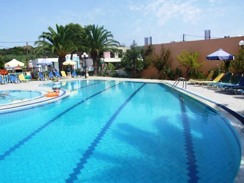 Imagen de la piscina del Hotel Billy and Sandra Studios - Apartments. Foto 15
