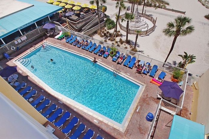 Imagen de la piscina del Hotel Bilmar Beach Resort. Foto 15