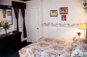 Imagen de la habitación del Hotel Biltmore Suites. Foto 2