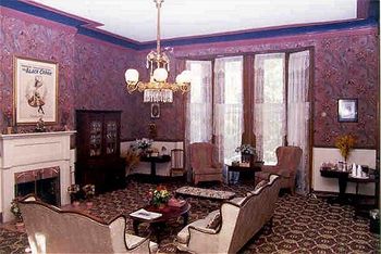 Imagen de la habitación del Hotel Biltmore Suites. Foto 9