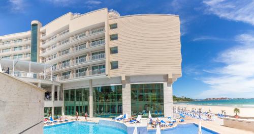 Imagen general del Hotel Bilyana Beach - All Inclusive & Free Beach Access. Foto 5