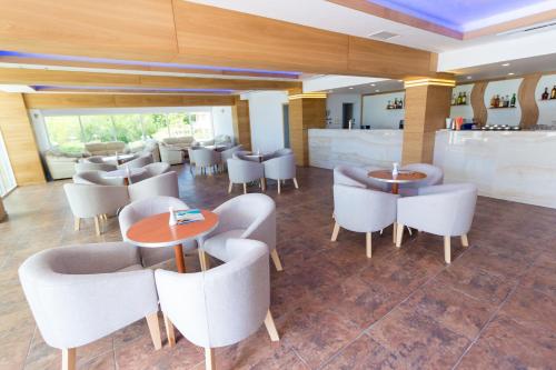 Imagen general del Hotel Bilyana Beach - All Inclusive & Free Beach Access. Foto 7