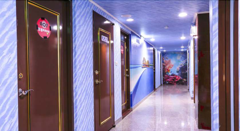 Imagen de los interiores del Hotel Bin City. Foto 16
