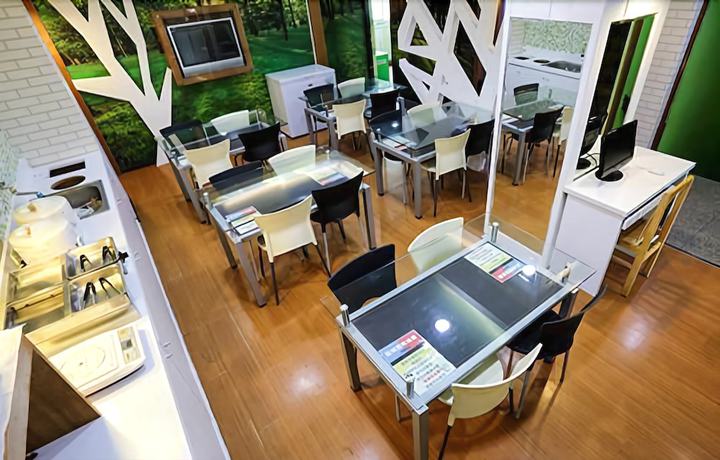 Imagen del bar/restaurante del Hotel Bin City. Foto 2