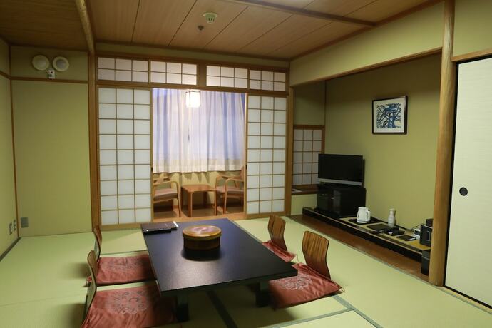 Imagen de la habitación del Hotel Binario Saga Arashiyama. Foto 24