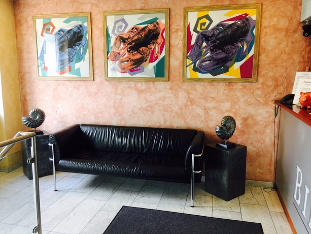 Imagen de los interiores del Hotel Binders Budget City Mountain. Foto 14