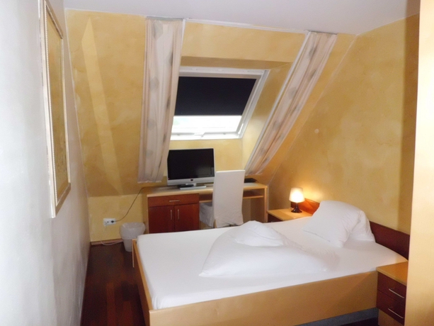 Imagen de la habitación del Hotel Binders Budget City Mountain. Foto 7