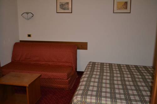 Imagen de la habitación del Hotel Binelli. Foto 7