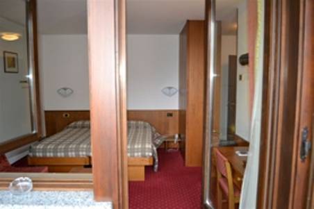 Imagen de la habitación del Hotel Binelli. Foto 14
