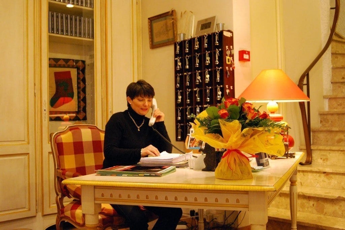 Imagen de los interiores del Hotel Biney. Foto 18