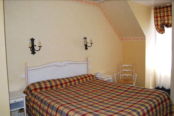 Imagen de la habitación del Hotel Biney. Foto 8