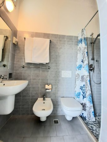 Imagen de la habitación del Hotel Bing. Foto 8