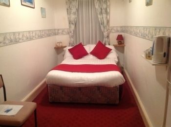 Imagen de la habitación del Hotel Bing Lea. Foto 7