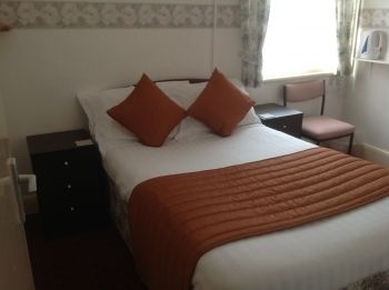Imagen de la habitación del Hotel Bing Lea. Foto 9
