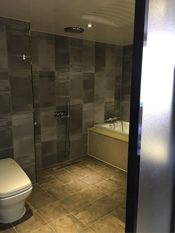 Imagen de la habitación del Hotel Bingo. Foto 2