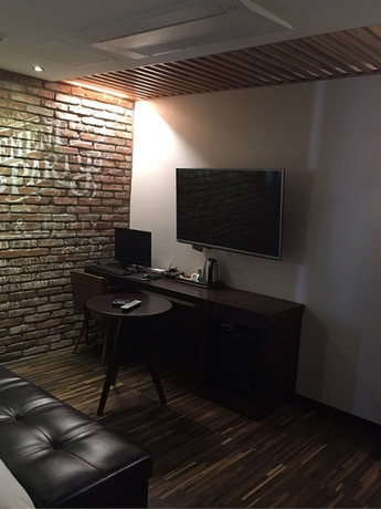 Imagen de la habitación del Hotel Bingo. Foto 12