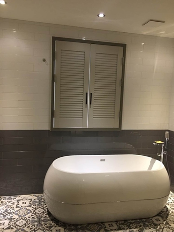 Imagen de la habitación del Hotel Bingo. Foto 16