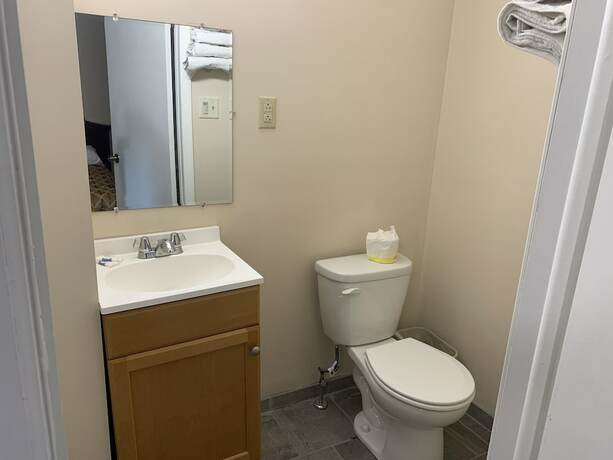 Imagen general del Hotel Bing\'s Motel. Foto 4