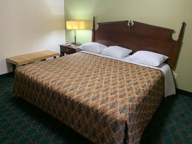 Imagen de la habitación del Hotel Bing\'s Motel. Foto 9