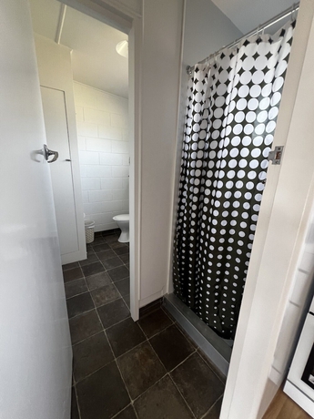 Imagen de la habitación del Hotel Bings Motel. Foto 15