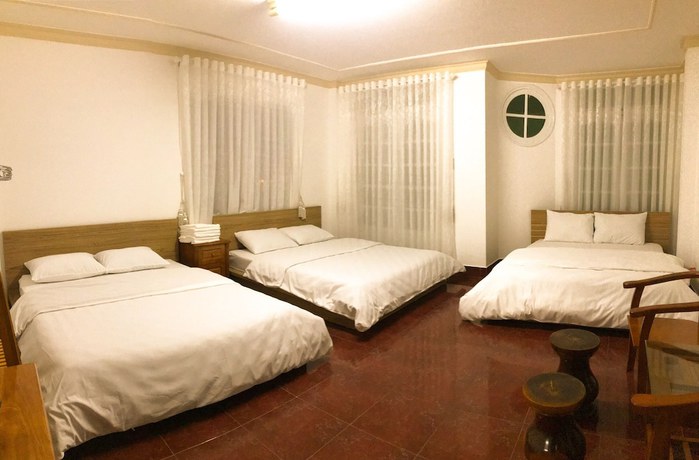 Imagen de la habitación del Hotel Binh Chau. Foto 7