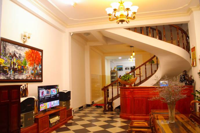 Imagen de los interiores del Hotel Binh Chau. Foto 19