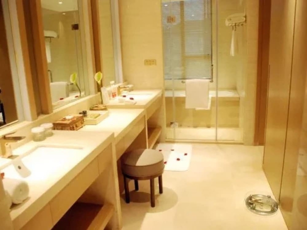 Imagen de la habitación del Hotel Binhai Grand. Foto 16