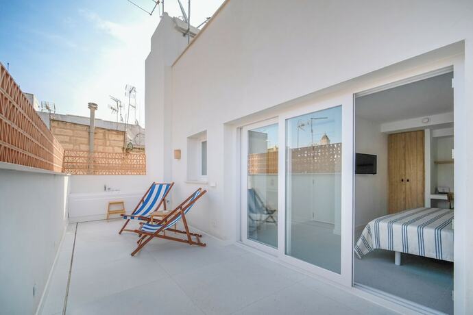 Imagen general del Hotel Bini. Foto 8