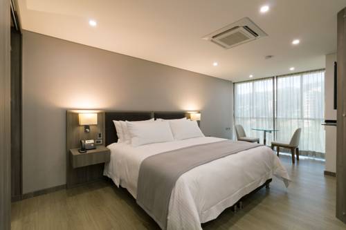 Imagen de la habitación del Hotel Binn. Foto 4