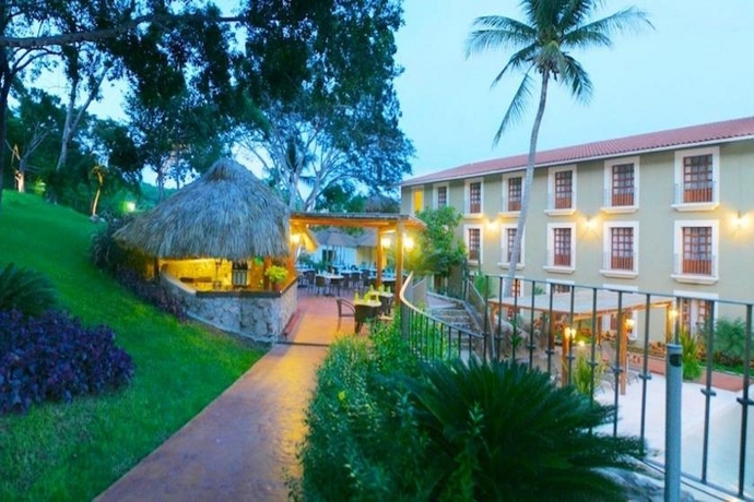 Imagen general del Hotel Binniguenda Huatulco and Beach Club. Foto 12