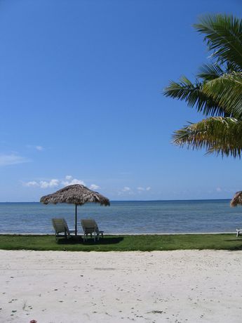 Imagen de los exteriores del Hotel Bintan Agro Beach Resort And Spa. Foto 9