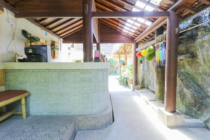 Imagen de los interiores del Hotel Bintang Bungalow. Foto 4