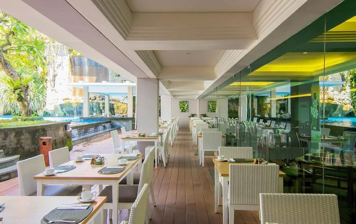 Imagen del bar/restaurante del Hotel Bintang Kuta. Foto 3