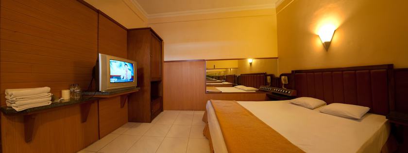 Imagen de la habitación del Hotel Bintang Solo. Foto 6