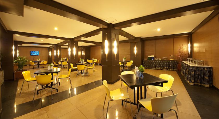 Imagen del bar/restaurante del Hotel Bintang Solo. Foto 3