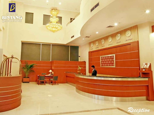 Imagen de los interiores del Hotel Bintang Wisata Mandiri. Foto 17