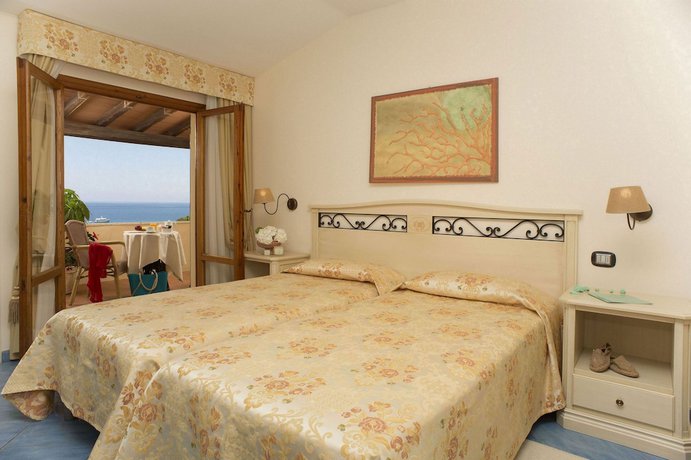 Imagen de la habitación del Hotel Biodola. Foto 8