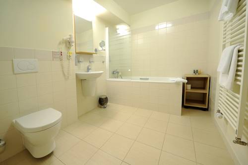 Imagen de la habitación del Hotel Biograf. Foto 6