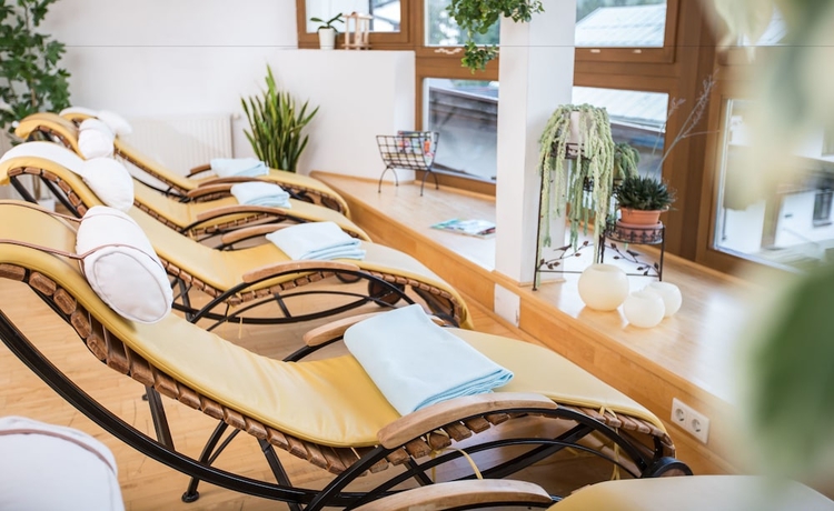 Imagen de la piscina del Hotel Biohotel Leutascherhof. Foto 17