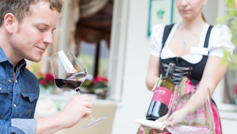 Imagen del bar/restaurante del Hotel Biohotel Leutascherhof. Foto 2