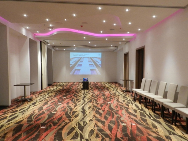 Imagen de los interiores del Hotel Biohotel Organic Suites. Foto 12