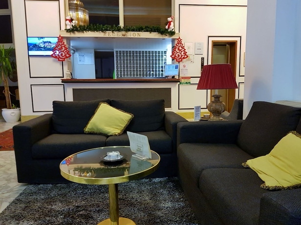 Imagen de los interiores del Hotel Biondi. Foto 16