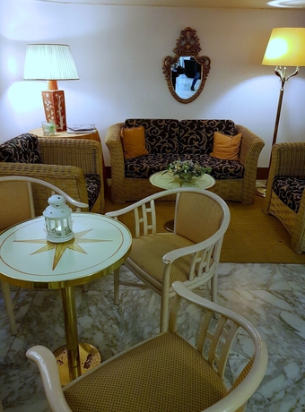 Imagen de los interiores del Hotel Biondi. Foto 17