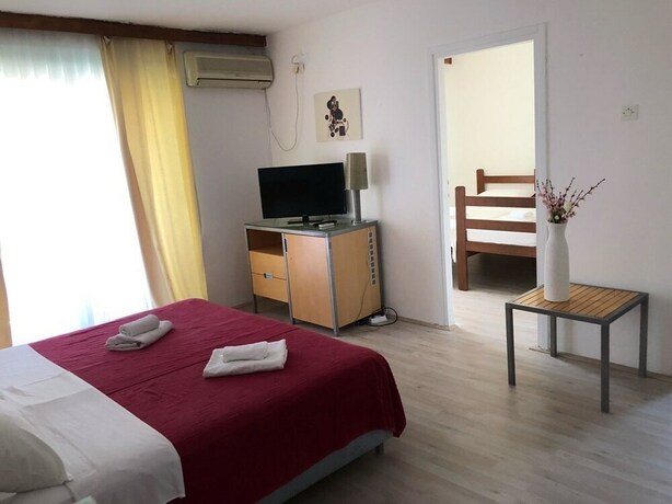 Imagen de la habitación del Hotel Bip. Foto 8
