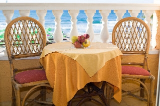 Imagen general del Hotel Birais Beach Studios. Foto 2