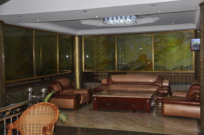 Imagen de los interiores del Hotel Biraj International. Foto 20