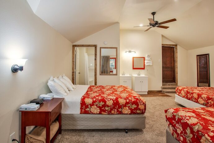 Imagen general del Hotel Birchcliff Resort. Foto 6