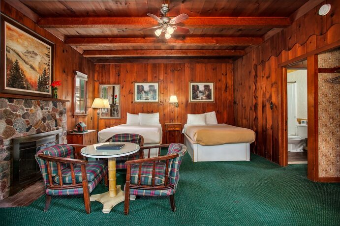 Imagen de la habitación del Hotel Birchcliff Resort. Foto 17