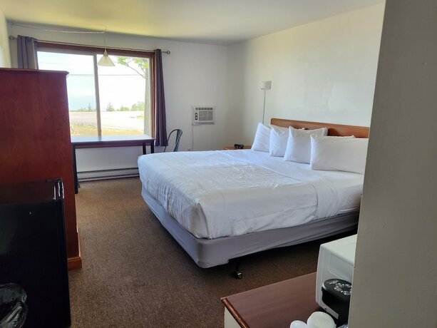 Imagen de la habitación del Hotel Birchmont Motel. Foto 15